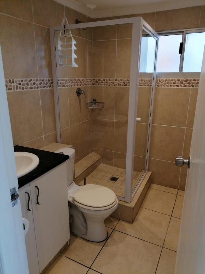 307 Bermudas - By Stay In Umhlanga Rocks Esterno foto